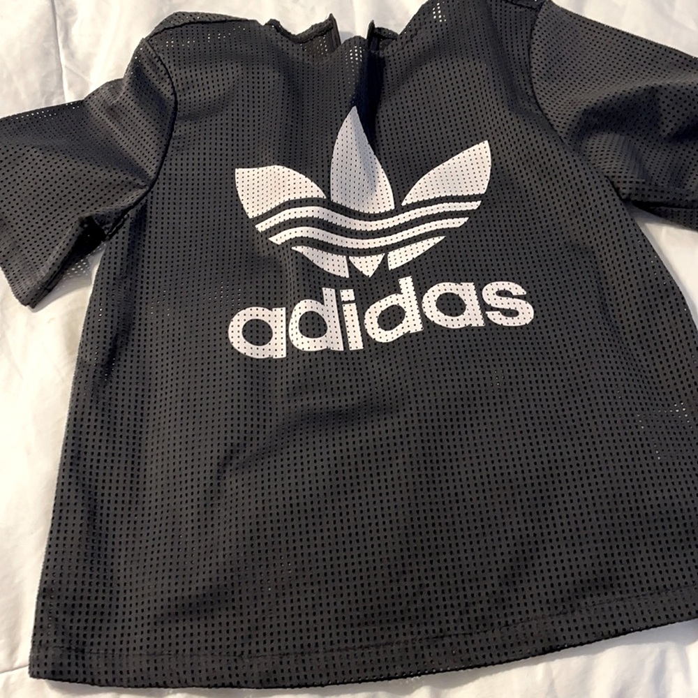 Adidas top